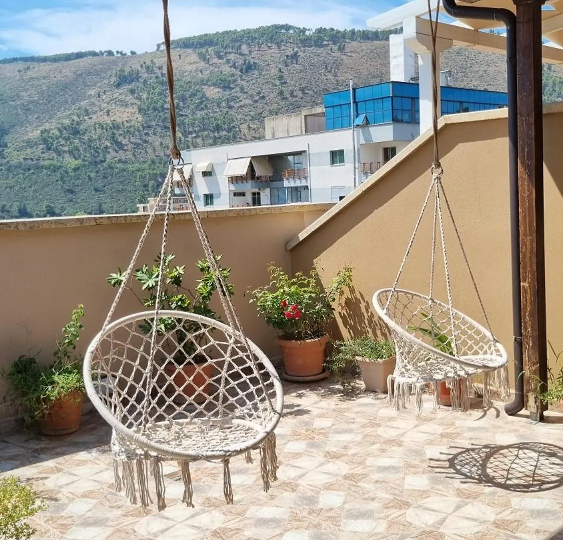 Luis Penthouse Apartment Berat 0*,